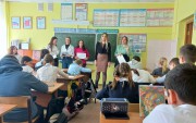 Будущие педагоги-психологи провели занятия со школьниками о правилах этикета в сети Интернет