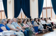 Вручены дипломы выпускникам Института русского языка и словесности