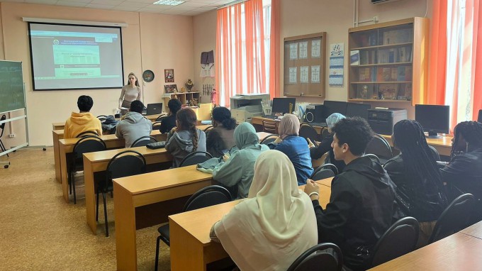 В День открытых дверей институт международного образования посетили иностранные абитуриенты из Египта, Ирака, Марокко и Гаити