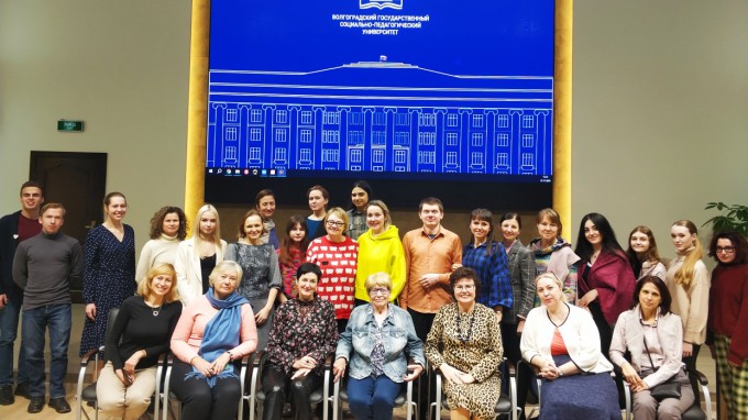 Студенты института иностранных языков стали участниками встречи в Родительском университете