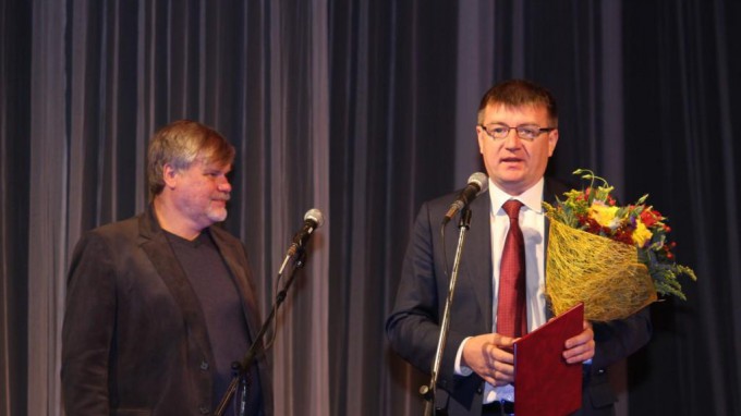 Ректор ВГСПУ поздравил лицей № 5 с 90-летием