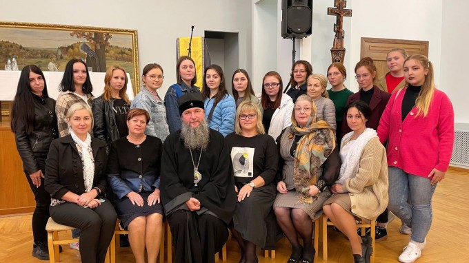 Центр духовно-нравственного воспитания имени св. равноапп. Кирилла и Мефодия,  преподаватели и студенты ВГСПУ – участники встречи по вопросам духовно-нравственного воспитания подрастающего поколения